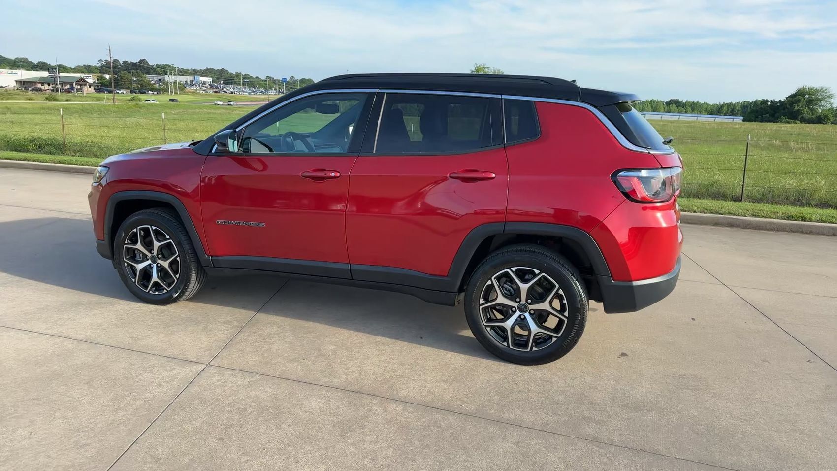 Used 2025 Jeep Compass Limited AWD/4WD image 6