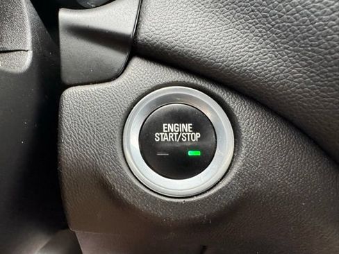 Used 2022 Chevrolet Equinox LT AWD/4WD image 32