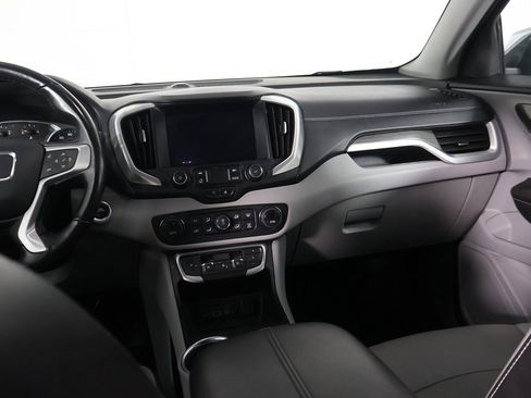 Used 2022 GMC Terrain SLT image 32