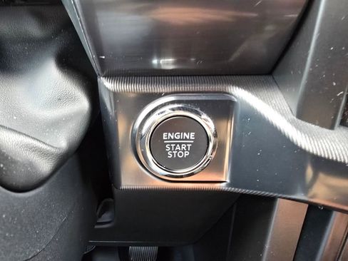 Used 2025 Ford F150 Lariat w/ Equipment Group 501A Mid image 20