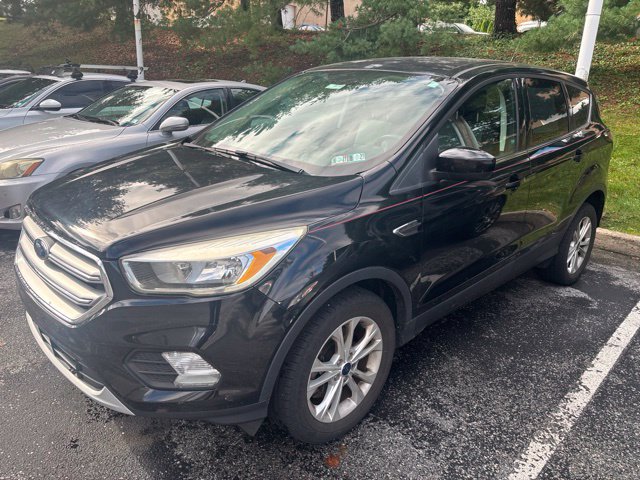 Used 2017 Ford Escape SE AWD/4WD image 2