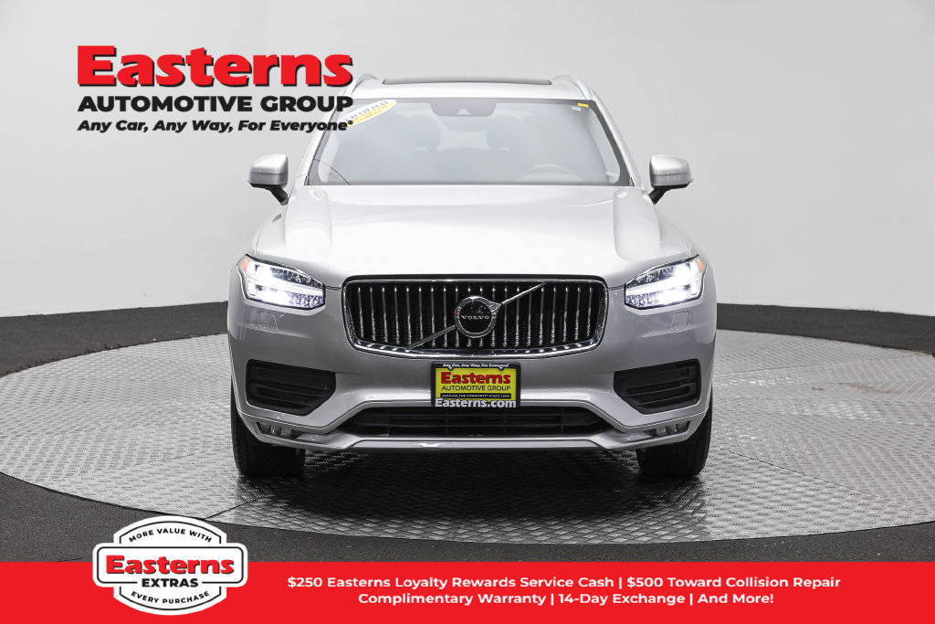 Used 2022 Volvo XC90 T5 Momentum AWD/4WD image 3