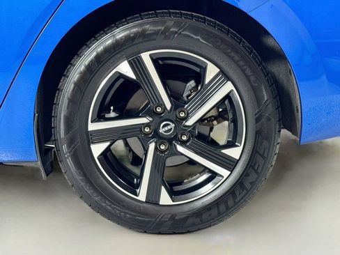 Used 2024 Nissan Sentra SV FWD image 9