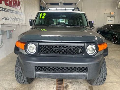 Used 2012 Toyota FJ Cruiser 4WD image 8