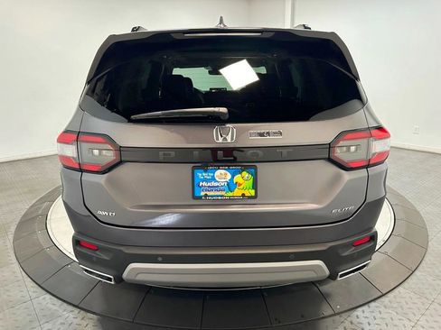 New 2025 Honda Pilot Elite image 7