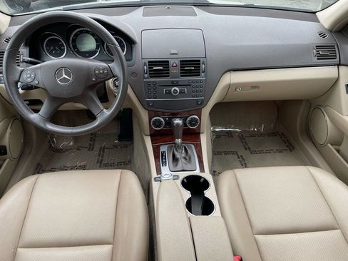 Used 2011 Mercedes-Benz C 300 4MATIC Sedan image 13