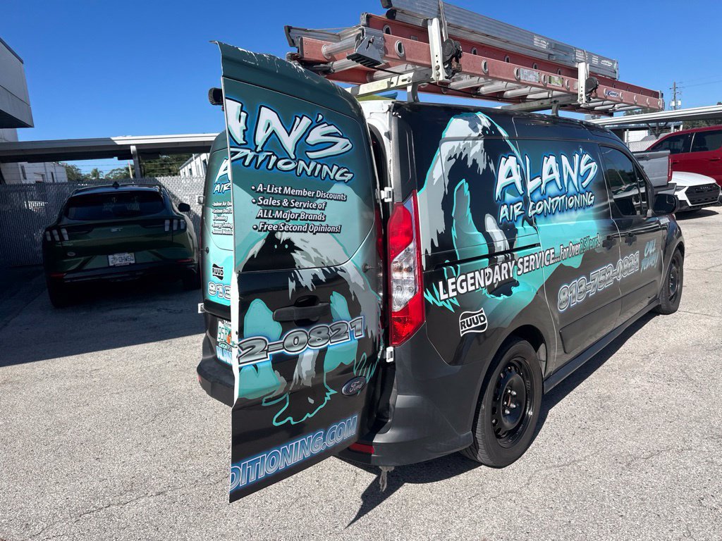 Used 2022 Ford Transit Connect XL FWD image 5