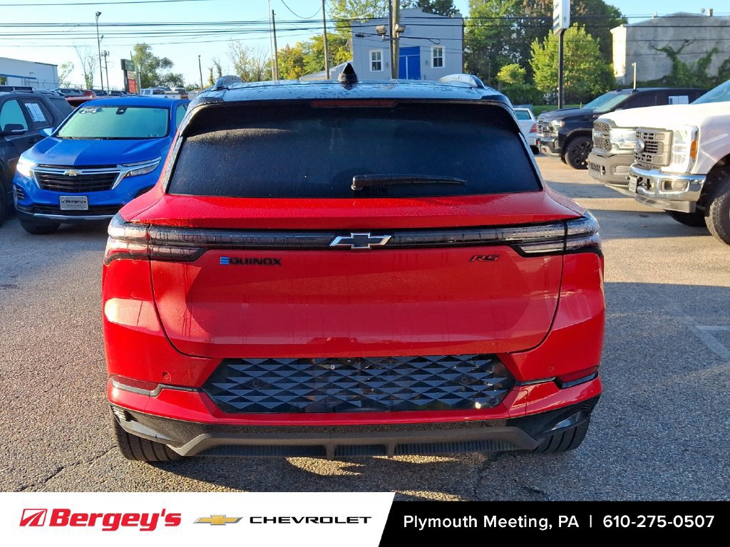 Certified 2024 Chevrolet Equinox EV RS FWD image 6
