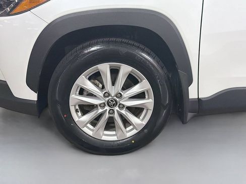 Used 2024 Toyota Corolla Cross LE FWD image 30
