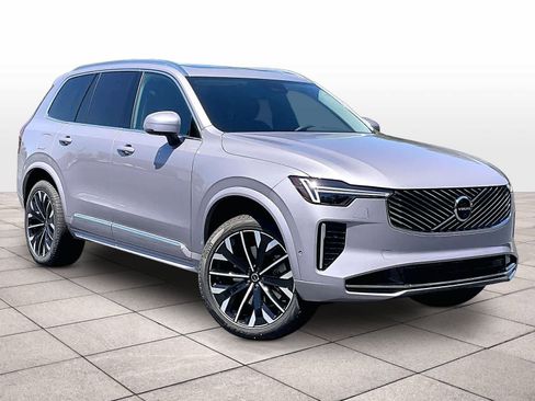 New 2026 Volvo XC90 T8 Plus w/ Protection Package AWD/4WD image 2