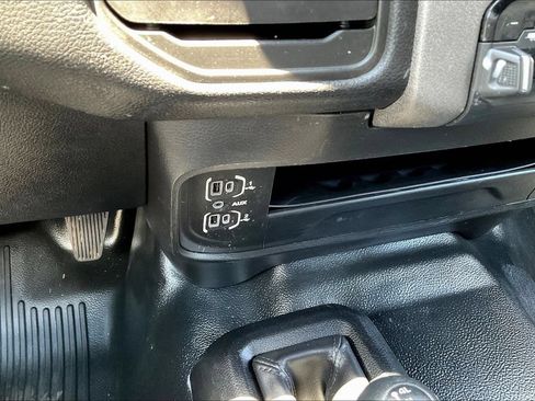 Used 2023 RAM 2500 Tradesman AWD/4WD image 17