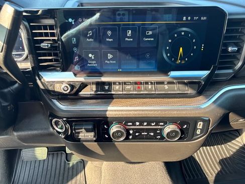 Used 2024 Chevrolet Silverado 2500 LT w/ Convenience Package AWD/4WD image 16