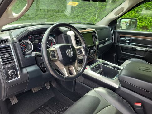 Used 2016 RAM 1500 Laramie AWD/4WD image 19