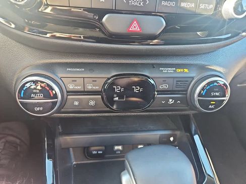 Used 2025 Kia Soul GT-Line FWD image 17