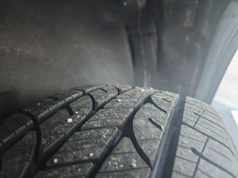 Used 2023 GMC Terrain SLE w/ Driver Convenience Package image 17