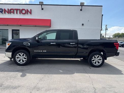 Used 2017 Nissan Titan SV AWD/4WD image 3
