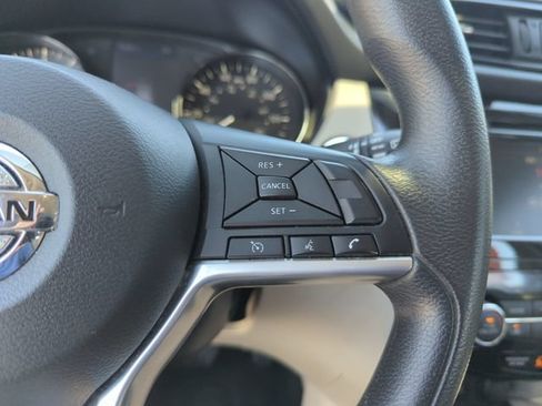 Certified 2020 Nissan Rogue Sport SV FWD image 44