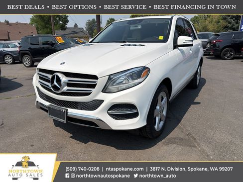 Used 2019 Mercedes-Benz GLE 400 4MATIC w/ Premium 1 Package image 1