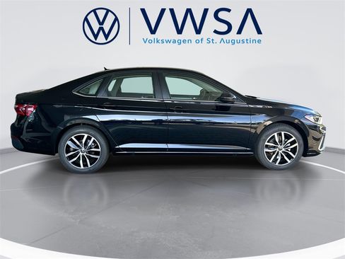 New 2026 Volkswagen Jetta SE image 10