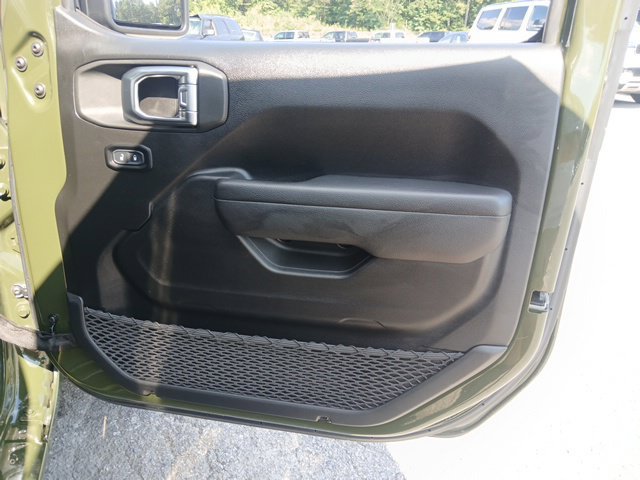 Used 2023 Jeep Wrangler Unlimited Sport AWD/4WD image 28