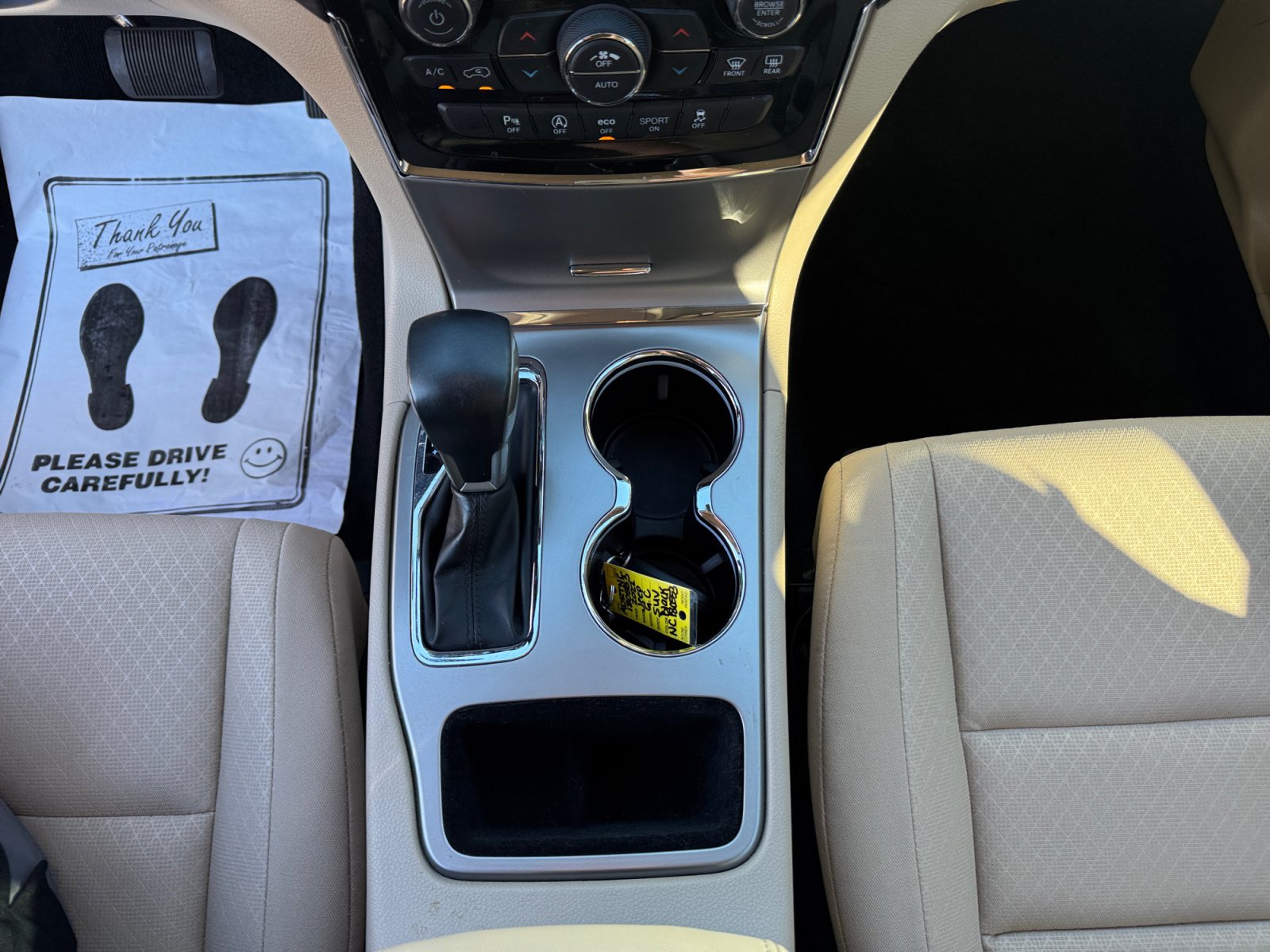 Used 2022 Jeep Grand Cherokee Laredo E RWD image 20