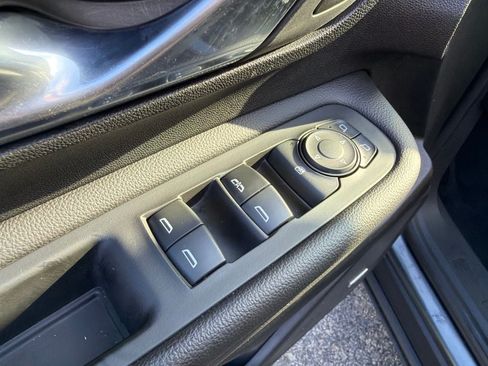 Used 2020 GMC Terrain SLT w/ Preferred Package AWD/4WD image 14
