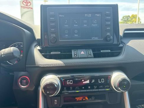Used 2019 Toyota RAV4 XLE Premium FWD image 31