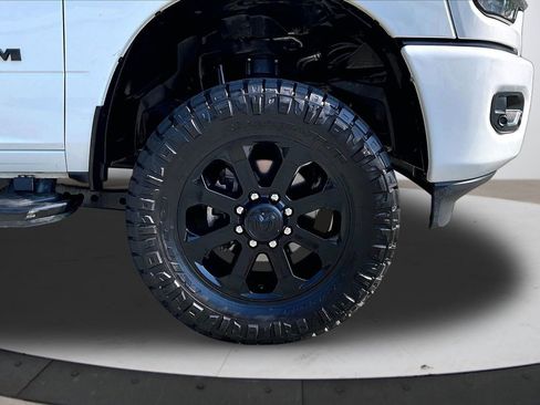 Certified 2024 RAM 2500 Big Horn w/ Night Edition AWD/4WD image 33