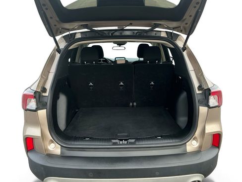 Used 2020 Ford Escape SE image 24