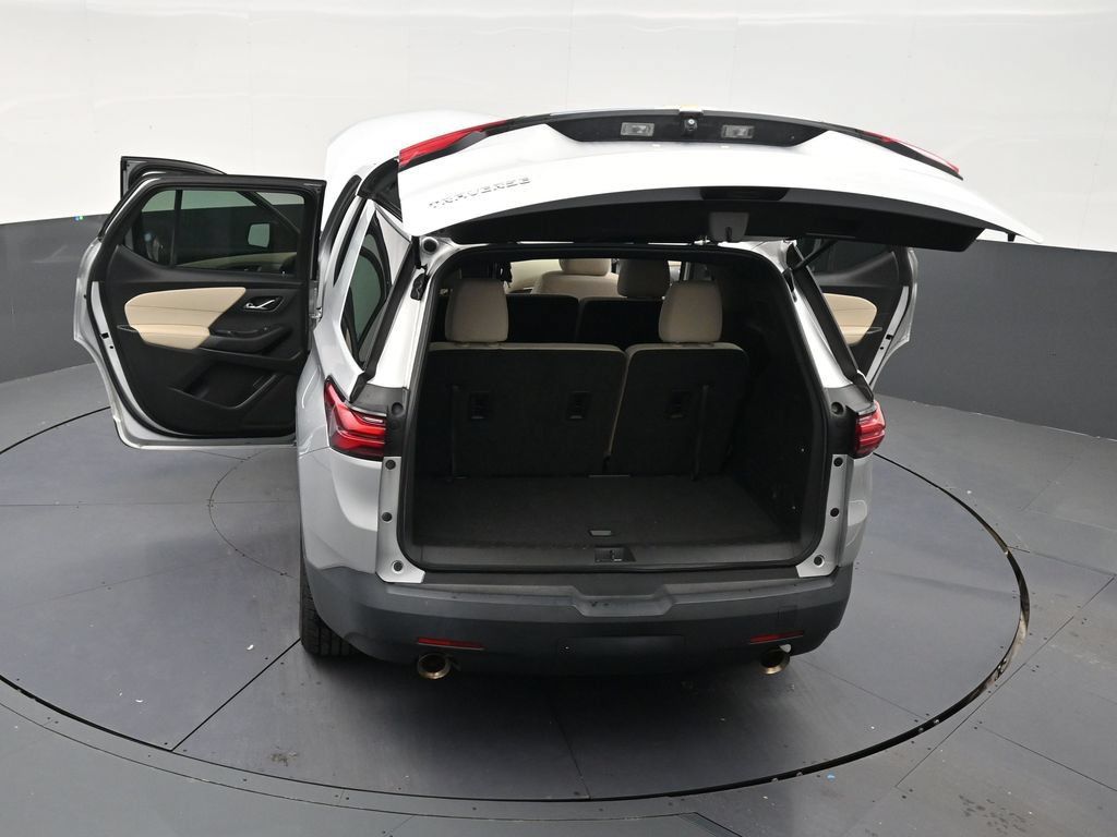 Used 2022 Chevrolet Traverse LS FWD image 31