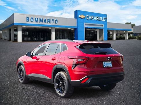 New 2026 Chevrolet Trax LT w/ Driver Confidence Package FWD image 3
