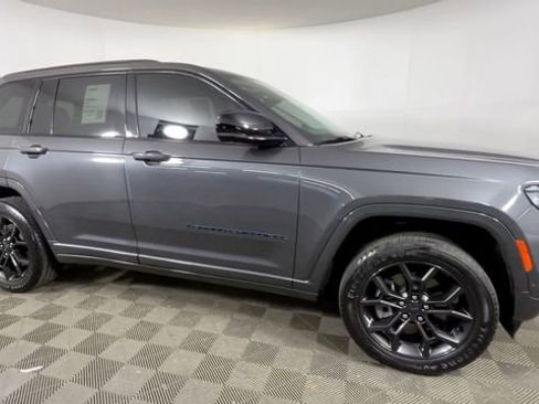 Used 2024 Jeep Grand Cherokee Limited 4xe AWD/4WD image 2