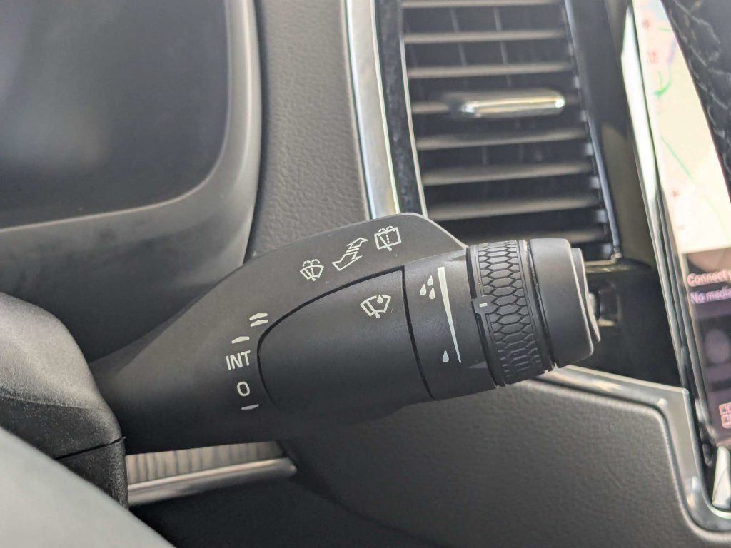 Certified 2023 Volvo XC90 B6 Ultimate AWD/4WD image 38