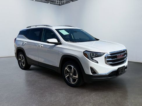 Used 2020 GMC Terrain SLT w/ Preferred Package AWD/4WD image 3