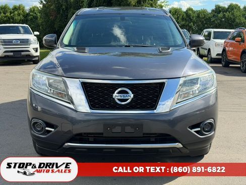 Used 2014 Nissan Pathfinder S w/ Cargo Package AWD/4WD image 2