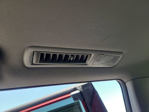 Used 2019 Toyota Highlander Limited image 31