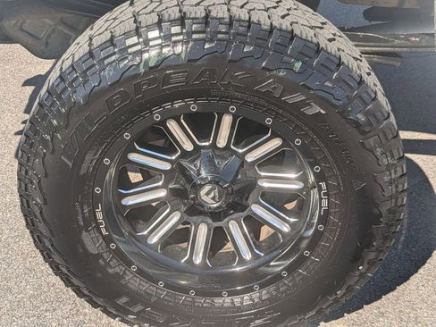 Used 2019 Ford F250 Lariat w/ Lariat Ultimate Package AWD/4WD image 14
