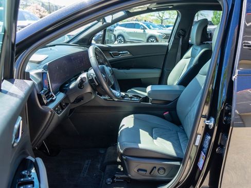 Certified 2025 Kia Sportage X-Line Prestige AWD/4WD image 11