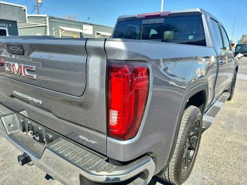 Used 2021 GMC Sierra 1500 SLT image 11