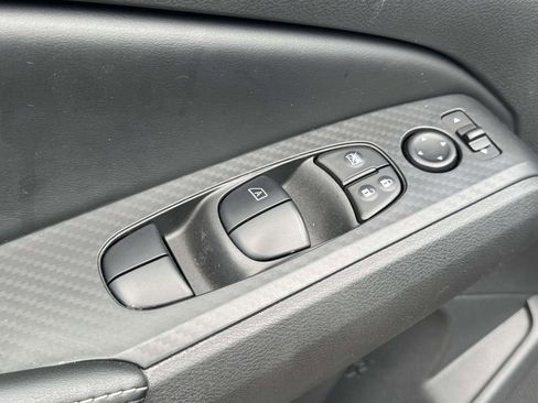 Used 2024 Nissan Altima 2.5 SV FWD image 20