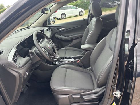 Used 2025 Buick Encore GX Preferred image 25