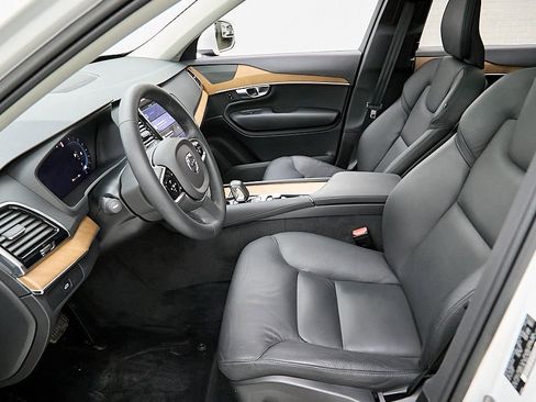 Certified 2023 Volvo XC90 B5 Plus w/ Protection Package Premier image 22