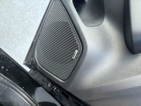 Used 2025 Mitsubishi Outlander ES image 18