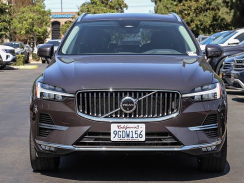 Used 2023 Volvo XC60 B5 Plus AWD/4WD image 2