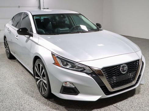 Used 2022 Nissan Altima 2.5 SR FWD image 5