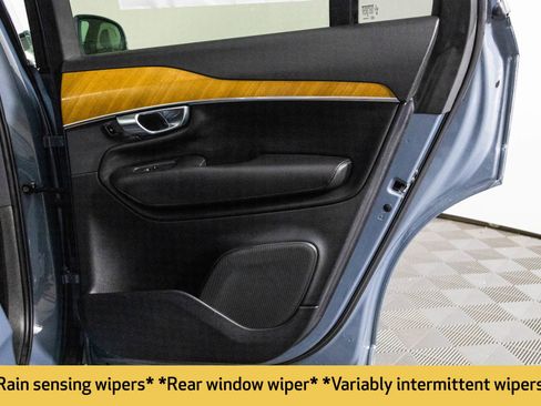 Used 2021 Volvo XC90 T6 Momentum w/ Protection Package image 42