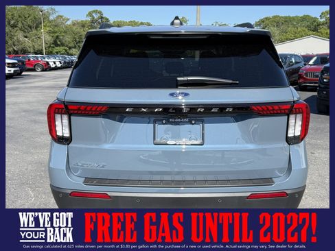 New 2026 Ford Explorer Active RWD image 7