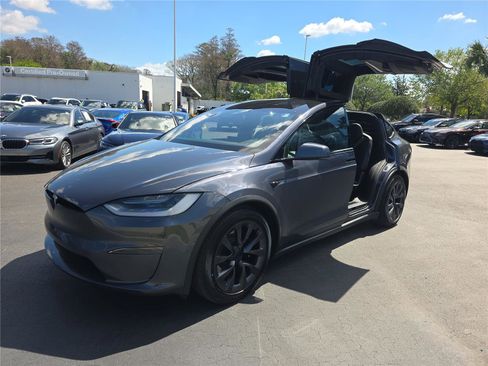 Used 2023 Tesla Model X Base image 13