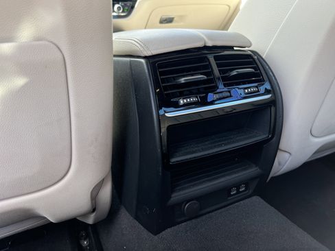 Used 2020 BMW 530i w/ Convenience Package RWD image 40