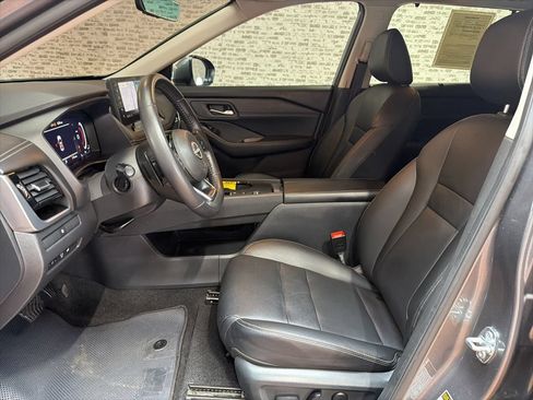 Used 2024 Nissan Rogue SL w/ SL Premium Package FWD image 24